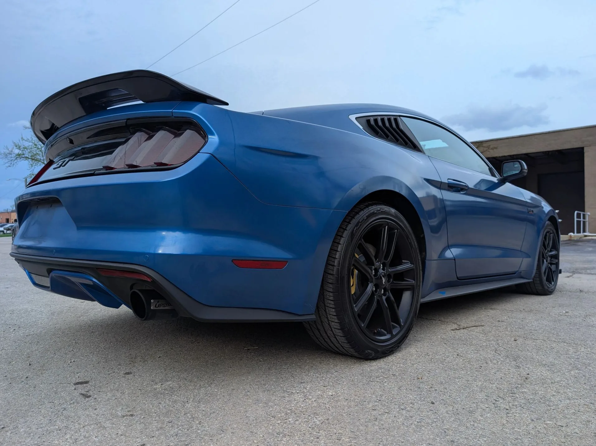 2017 Ford Mustang EcoBoost Premium Blue — view 10