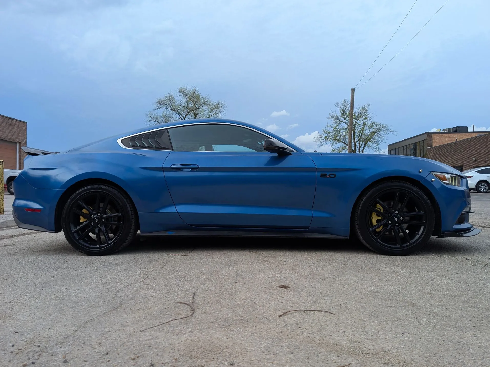 2017 Ford Mustang EcoBoost Premium Blue — view 8
