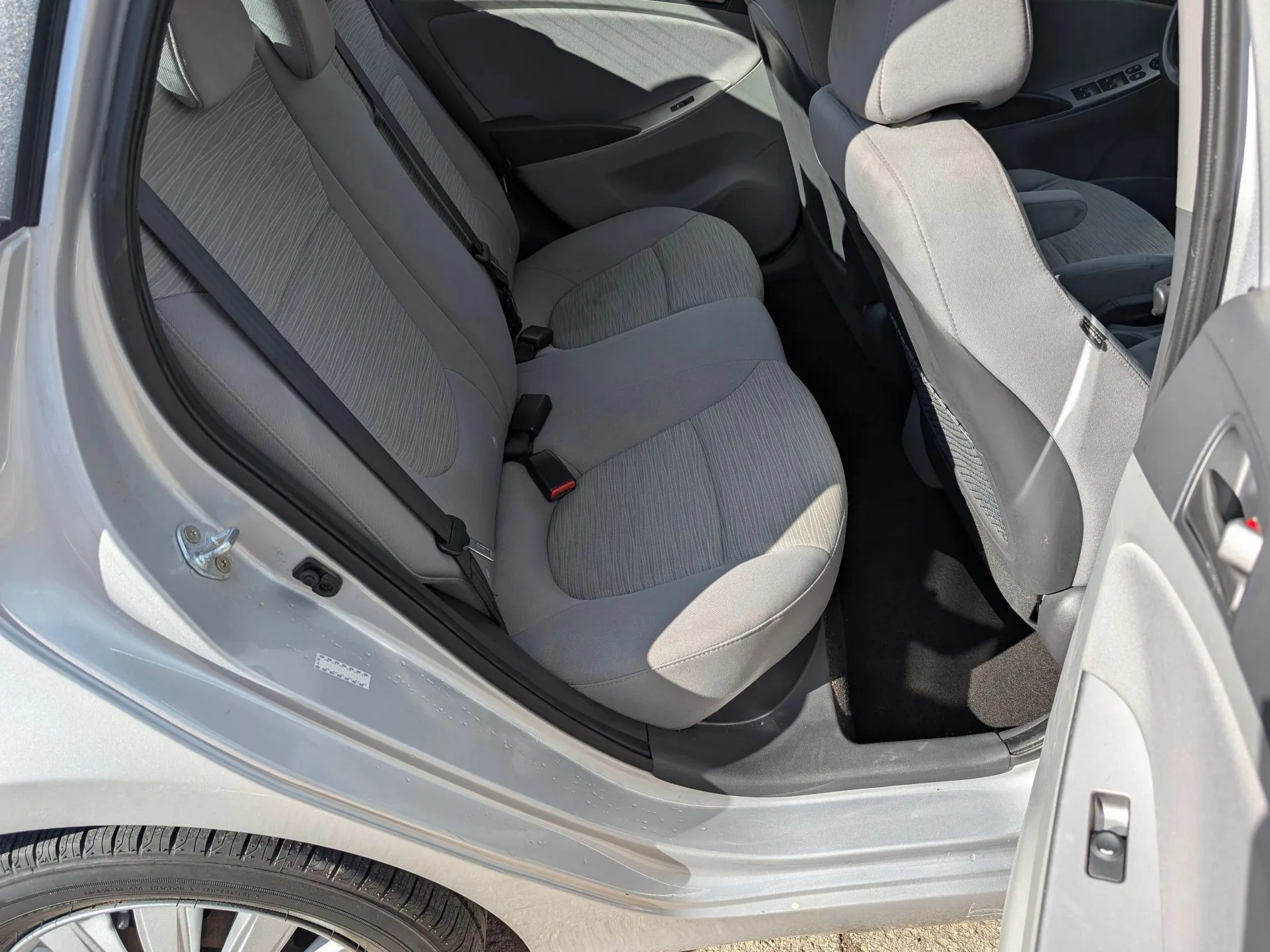 2017 Hyundai Accent SE Silver — view 17