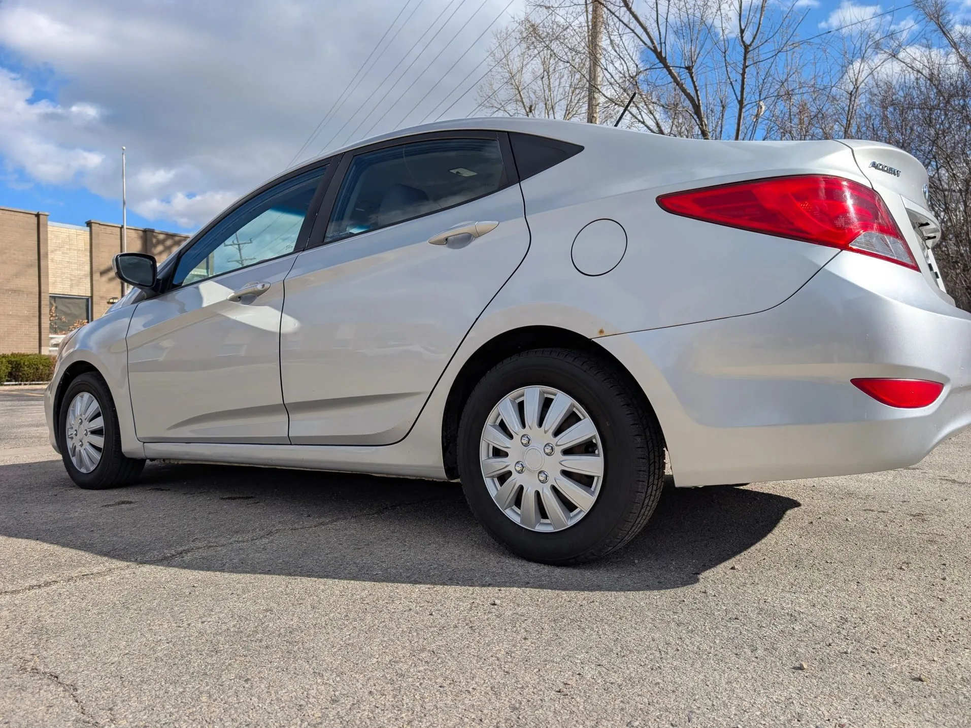 2017 Hyundai Accent SE Silver — view 9