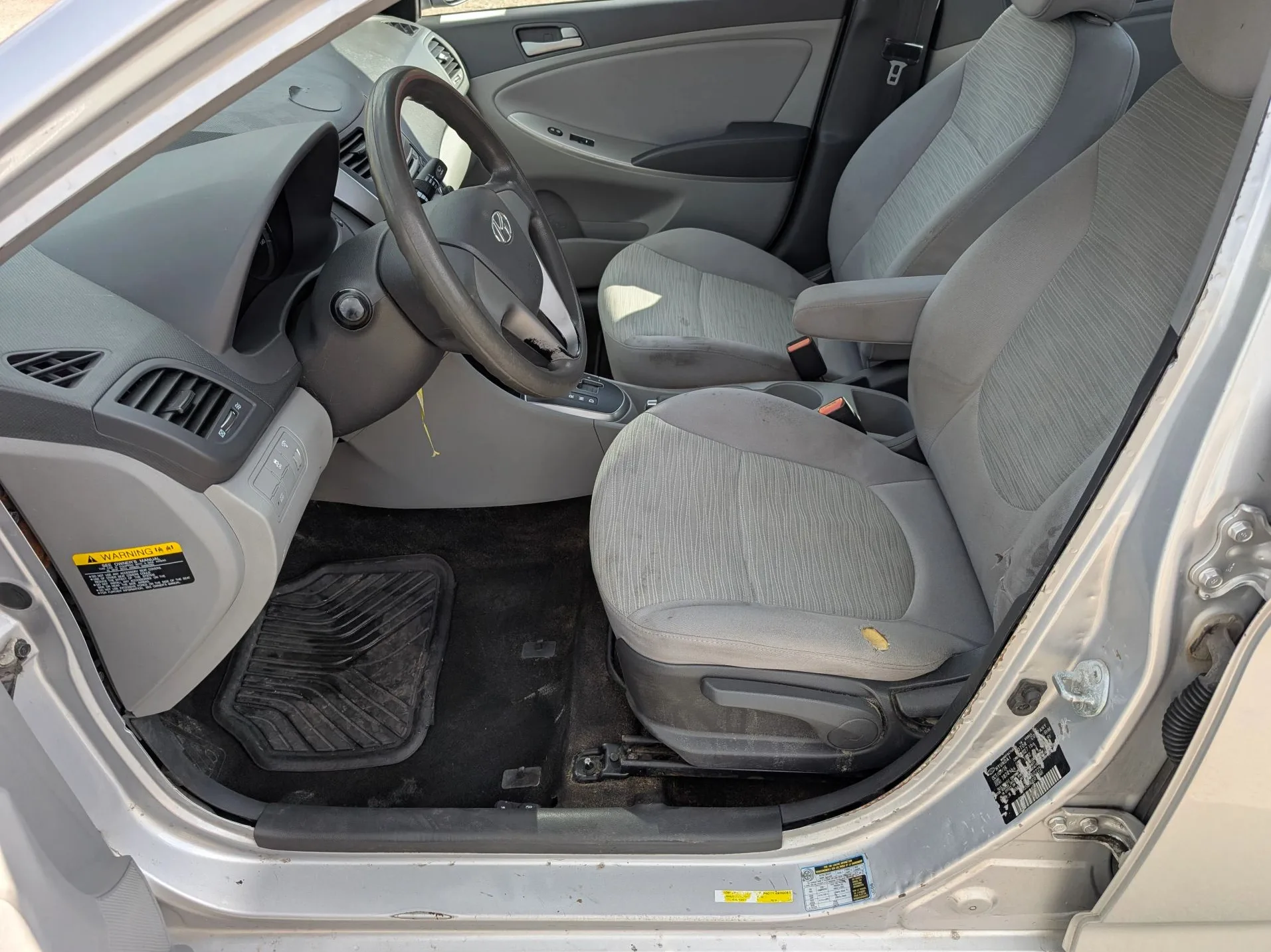 2017 Hyundai Accent SE Silver — view 16